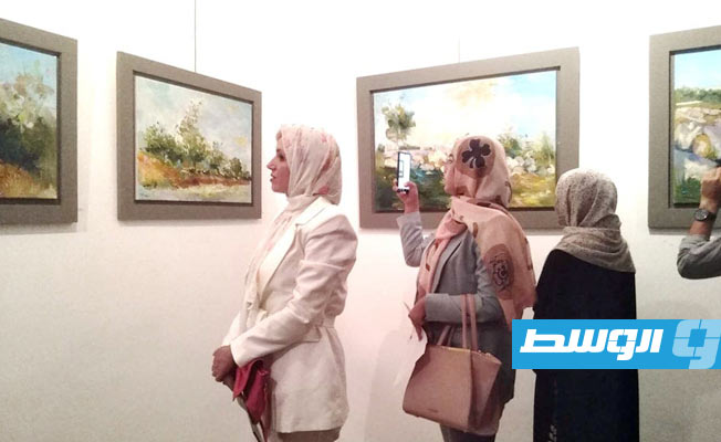جانب من المعرض (بوابة الوسط)