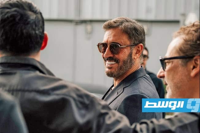 صورة من كواليس حلقة كاظم الساهر في بودكاست أنس بوخش (فيسبوك)