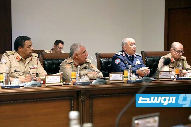 اجتماع النروش مع رؤساء الأركان النوعية للجيش في طرابلس، الأحد 19 يوليو 2026. (رئاسة الأركان العامة)