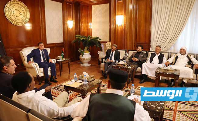 لقاء الدبيبة مع وفد بلدية مرادة في طرابلس، الإثنين 6 يونيو 2022. (حكومة الوحدة الوطنية)