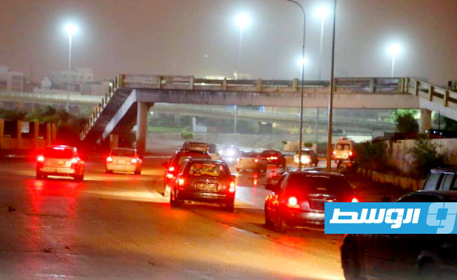 فرق الهلال الأحمر أثناء إخلاء مخيمات بمنطقة سيدي حسين، 10 سبتمبر 2023 (صفحة الهلال الأحمر فرع بنغازي على موقع فيسبوك)