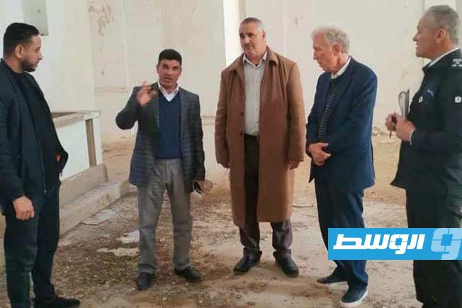 فريق متخصص خلال زيارة لكنيسة أثرية في الزاوية، 26 فبراير 2025. (وال)