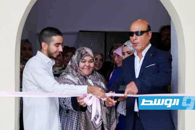 افتتاح المعرض الفني المقام على هامش فعاليات الحملة التوعوية التثقيفية حول سرطان الثدي للعام 2025. (دار نويجي للثقافة)