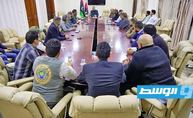 من اجتماع التومي مع مدير عام الإدارة العامة لشؤون الإصحاح البيئي. 30 مارس 2023. (وزارة الحكم المحلي)