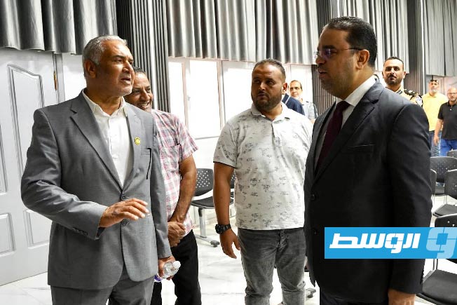 العابد يتفقد لجان امتحانات شهادة التعليم الأساسي في مدرسة ببلدية أبوسليم، أول يونيو 2025 (وزارة التعليم)