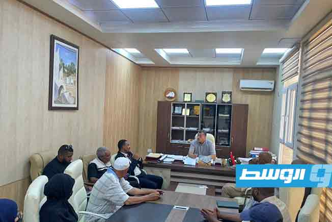 من لقاء عميد وأعضاء بلدية غدامس مع وكيل وزارة الزراعة، 12 سبتمبر 2025. (بلدية غدامس)
