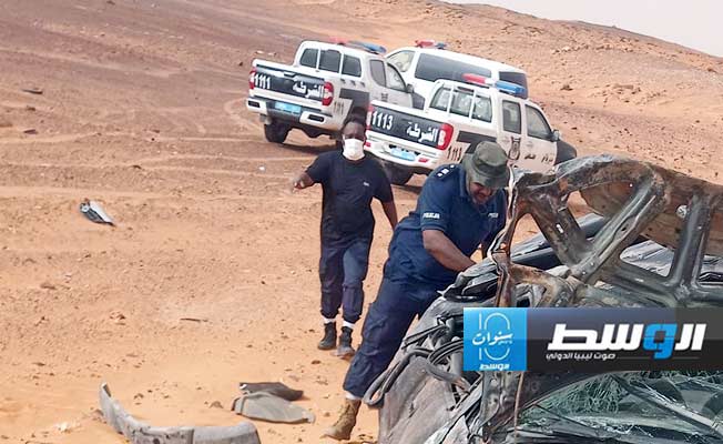 حطام سيارة بعد حادث بالطريق الرابط بين اشكدة ودار براك، 2 مايو 2024. (مديرية أمن الشاطئ)