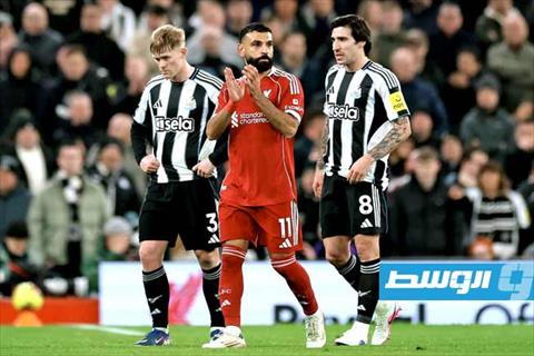 لقطة للاعب محمد صلاح في مبارة لفريقه ليفربول مع نيوكاسيل. (أرشيفية: الإنترنت)