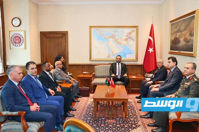 لقاء عبدالسلام الزوبي مع وزير الدفاع التركي يشار غولر في العاصمة التركية أنقرة، 10 يونيو 2025. (وزارة الدفاع التركية)