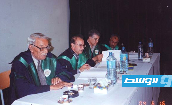 لعلها مناقشة شهادة في الدراسات العليا