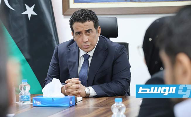 اجتماع المنفي مع مجلس إدارة مفوضية المجتمع المدني. (المجلس الرئاسي)