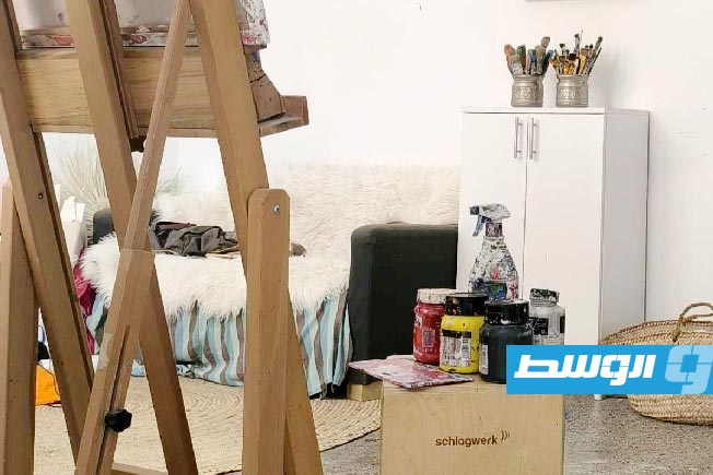 صورة من مرسم الفنان عمر بركة (خاص الوسط)