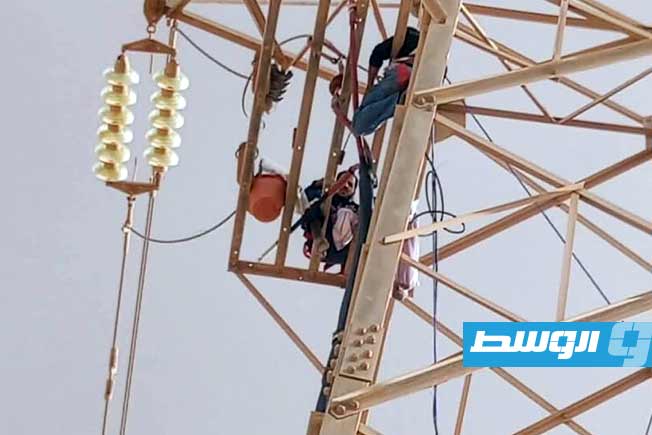 إصلاح محطة كهرباء الإذاعة في البيضاء. (الشركة العامة للكهرباء)
