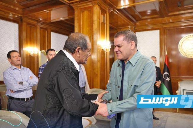 لقاء الدبيبة مع وفد من أعيان ومشايخ ووجهاء منطقة جنزور، الخميس 29 مايو 2025. (حكومتنا)