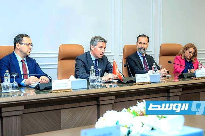 لقاء صدام حفتر مع مدير عام إدارة شمال وشرق أفريقيا بالخارجية التركية السفير على أونانير، الثلاثاء 9 يونيو 2026. (القيادة العامة)