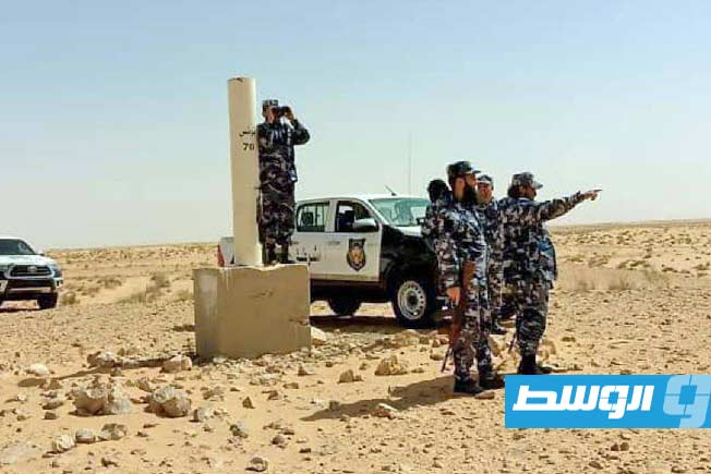 تسيير دوريات أمنية بقاطع نالوت الحدودي مع تونس، 5 أبريل 2025. (وزارة الداخلية)