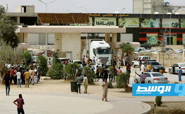 جانب من وصول جثامين ضحايا العاصفة «دانيال» في مركز طبرق الطبي، الثلاثاء 12 سبتمبر 2023 (صفحة المركز على فيسبوك)