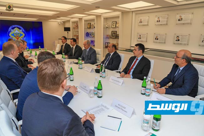 لقاء حفتر مع مستشار الأمن القومي الروسي سيرغي شويغو في موسكو، الخميس 8 مايو 2025. (القيادة العامة)