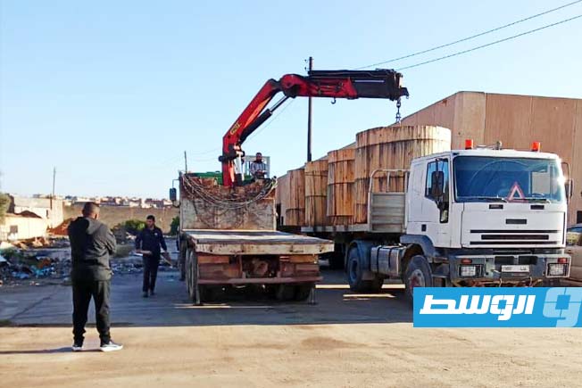 جانب من شحنة الكوابل المقدمة لإدارة توزيع غريان، الإثنين 30 ديسمبر 2024 (الشركة العامة للكهرباء)