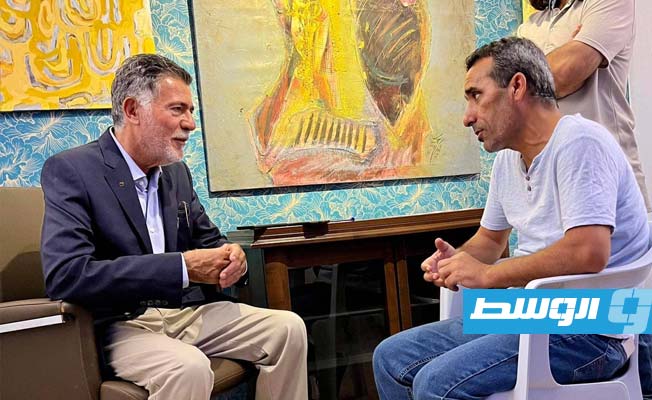 الفنان عبدالرزاق الدالي في حديث مع «بوابة الوسط» (عبدالقادر الكانوني)