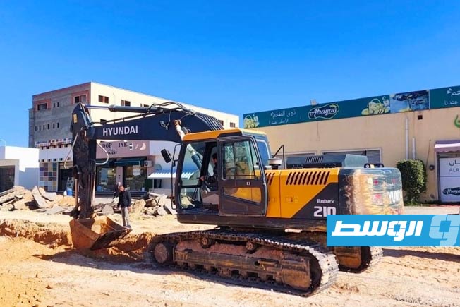 بدء تنفيذ الطريق المزدوج في منطقة السراج بطرابلس، 10 يناير 2026 (جهاز تنفيذ مشروعات الإسكان)