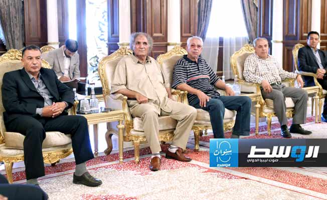 لقاء المنفي مع أعضاء لجنة متابعة أوضاع السجناء السياسيين، الإثنين 14 أكتوبر 2024. (المجلس الرئاسي)