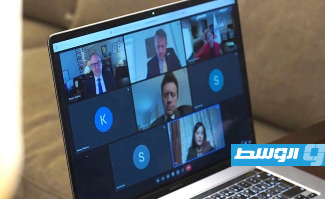 نجلاء المنقوش خلال لقائها عبر «زووم» مع المسؤولة الأميركية سامنثا باور، 25 سبتمبر 2021. (وزارة الخارجية)