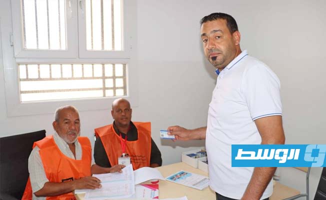 استمرار توزيع بطاقات الناخبين في المجموعة الثانية من الانتخابات البلدية، 30 يونيو 2025. (مفوضية الانتخابات)