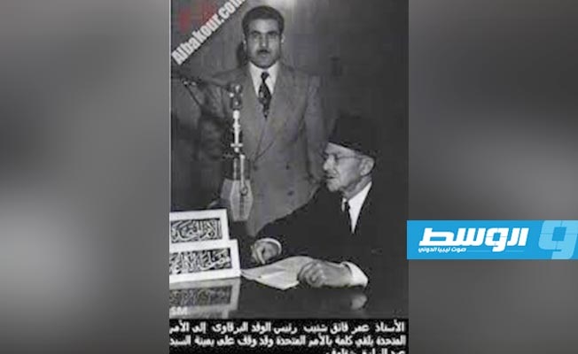 اثناء القاء كلمته في الامم المتحدة وبجانبه عبدالرازق شقلوف