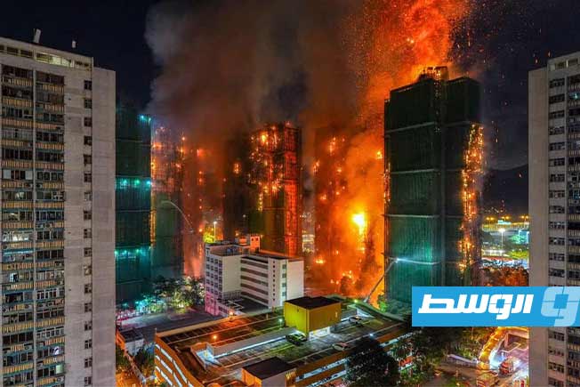 حريق بمجمع أبراج سكنية سكنية في هونغ كونغ. (الإنترنت)