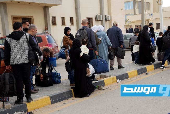 مهاجرون سوريون مرحلون عبر مطار معيتيقة، 7 ديسمبر 2025. (وزارة الداخلية)