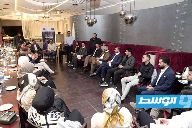 مناقشات على هامش إفطار البعثة الأوروبية بحضور بعض الشباب الليبي، 22 مارس 2025 (بعثة الاتحاد الأوروبي لدى ليبيا)