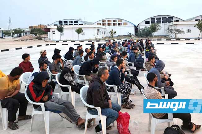 ترحيل مهاجرين مصريين عبر معبر امساعد البري (جهاز مكافحة الهجرة غير الشرعية)