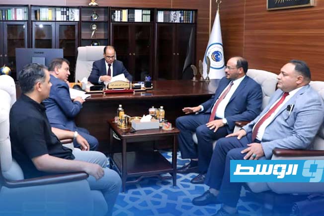 حومه في مكتب ديوان رئاسة مجلس الوزراء في سبها، الأحد 3 أغسطس 2025. (وكالة الأنباء الليبية)