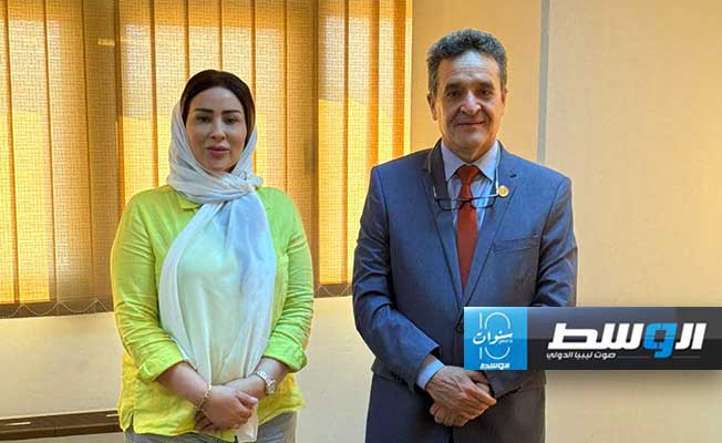 سلامة الغويل مع النائبة صباح جمعة عقب تقديم ملف ترشحه لرئاسة الحكومة، الأحد 11 أغسطس 2024. (صفحة سلامة الغويل على فيسبوك)