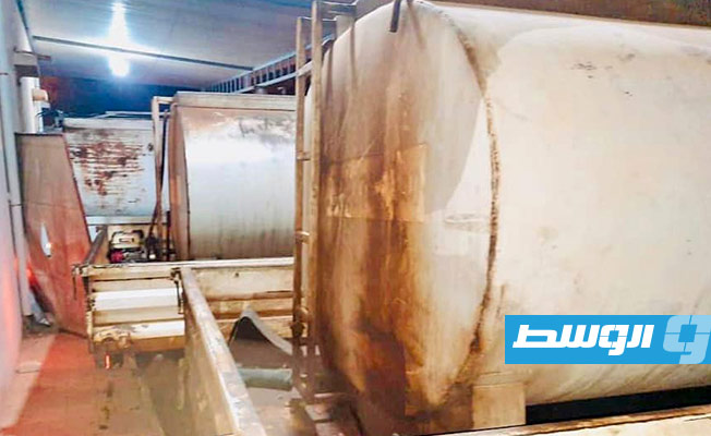 وزارة الداخلية بحكومة الوفاق تداهم وكر لتخزين وبيع الوقود بأضعاف سعره، 11 أغسطس 2020. (صفحة الوزارة على فيسبوك)