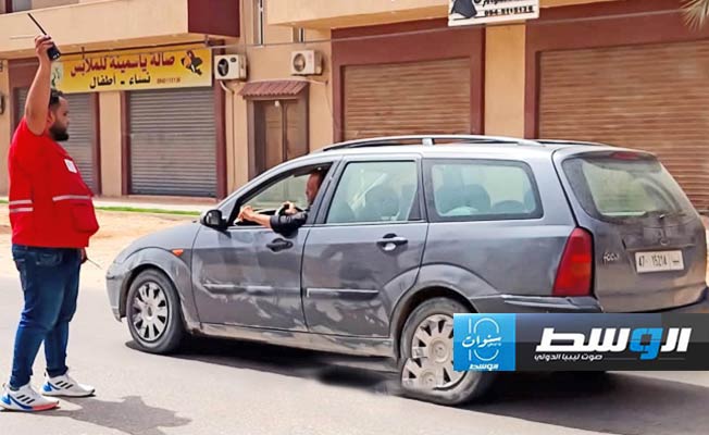 رجال الهلال الأحمر فرع الزاوية يستعدون لإجلاء العالقين، 18 مايو 2024. (صفحة الهلال الأحمر على فيسبوك)