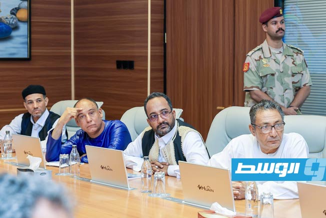 جانب من لقاء نائب قائد قوات «القيادة العامة» صدام حفتر مع ممثلين عن قبيلة القذاذفة، سبها ، 31 أكتوبر 2025 (الصفحة الرسمية لقوات القيادة)