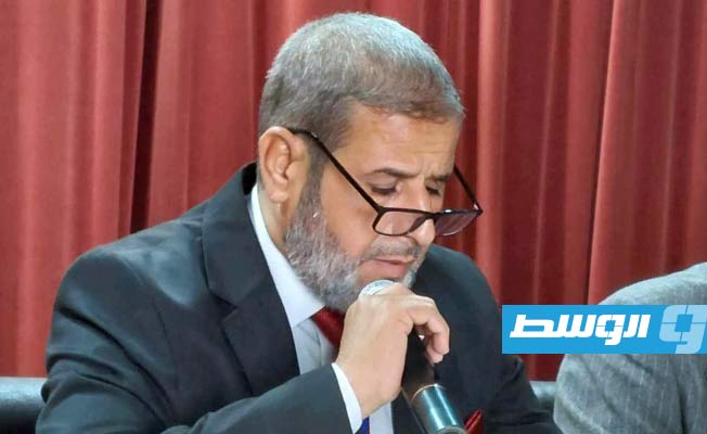الدكتور محمود الصغير. (بوابة الوسط)