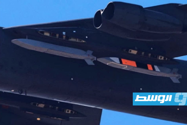 رصد 6 قنابل «GBU-31» أسفل الجناح الأيمن. (الإنترنت)