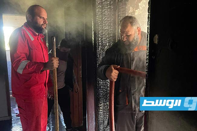من إخماد حريق منزل في تاجوراء، 30 نوفمبر 2025. (هيئة السلامة الوطنية)