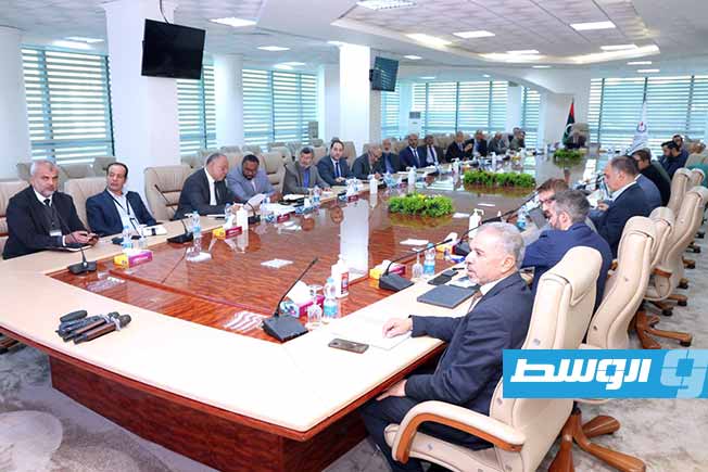 الاجتماع الفني بين مؤسسة النفط وتحالف «إيني وبي بي والليبية للاستثمار»، الإثنين 24 نوفمبر 2025. (مؤسسة النفط)