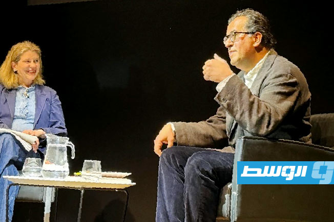 هشام مطر ضيف أمسية «Friday Lates» (فيسبوك)