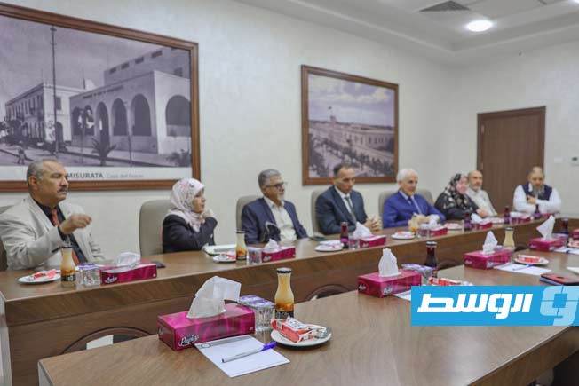 لقاء السفير البريطاني مع عميد وأعضاء المجلس البلدي مصراتة، الإثنين 15 سبتمبر 2025. (بلدية مصراتة)