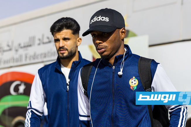 لاعبو المنتخب الليبي لكرة القدم لدى وصولهم إلى المطار الجمعة 21 نوفمبر 2025 (صفحة الاتحاد الليبي لكرة القدم على فيسبوك)