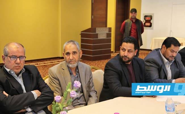 اجتماع المدير التنفيذي للشركة العامة للكهرباء مع مسؤولي بلدية طبرق. (الشركة العامة للكهرباء)