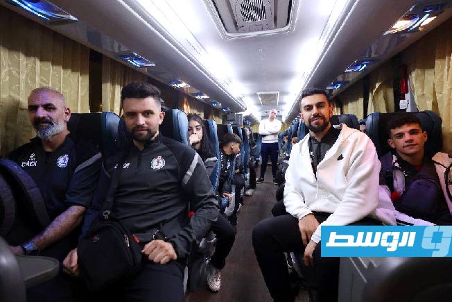 المنتخب الفلسطيني لـ«مواي تاي» يصل مطار معيتيقة بطرابلس. (فيسبوك)