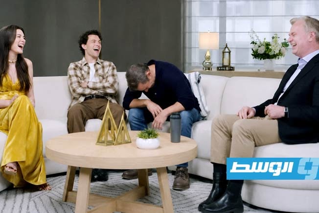 الحضور يضحك بعد نعليق كريستوفر نولان فى البرنامج (فيسبوك)