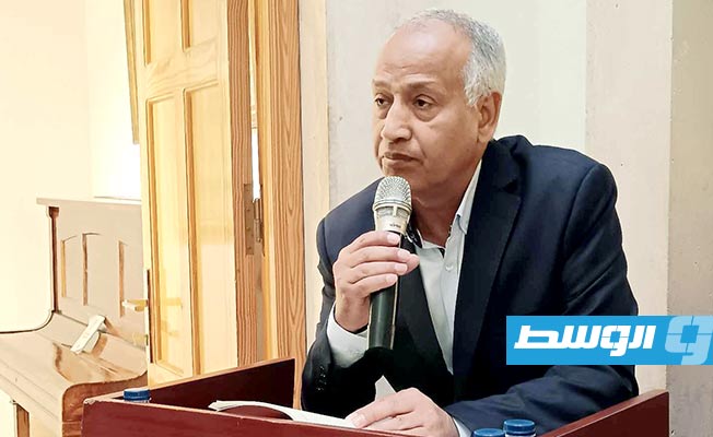 الدكتور عمر بن ناصر. (بوابة الوسط)