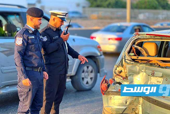 أضرار بادية على سيارة جراء حادث في طرابلس، 20 نوفمبر 2025. (أمن طرابلس)